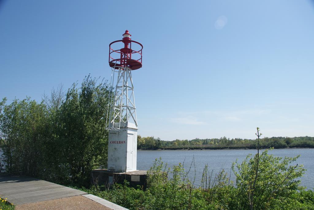 Bed and Breakfast La Vigie Coueron Екстер'єр фото